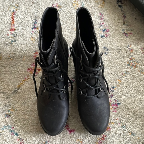 White Mountain Nellie wedge bootie - Picture 2 of 5